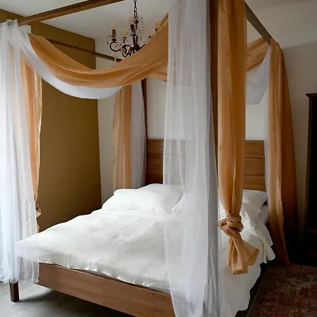 Signature - Vintage Vibes Apartment